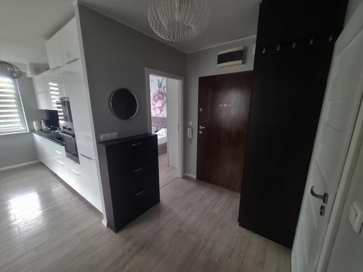 Apartament Rodzinny Z Ogrodkiem 格但斯克 外观 照片