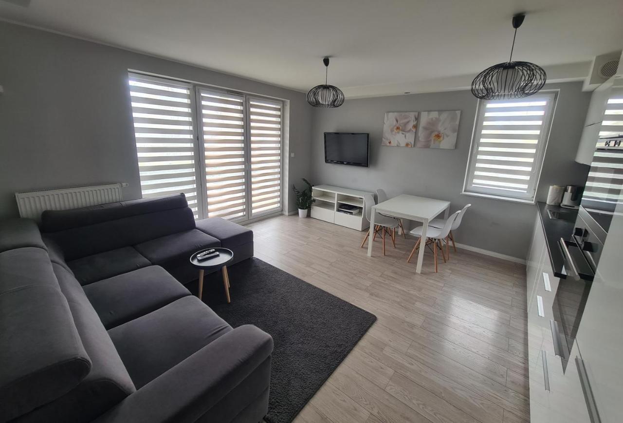 Apartament Rodzinny Z Ogrodkiem 格但斯克 外观 照片