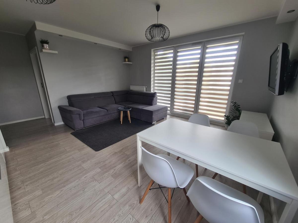 Apartament Rodzinny Z Ogrodkiem 格但斯克 外观 照片