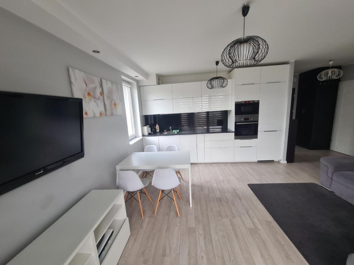 Apartament Rodzinny Z Ogrodkiem 格但斯克 外观 照片