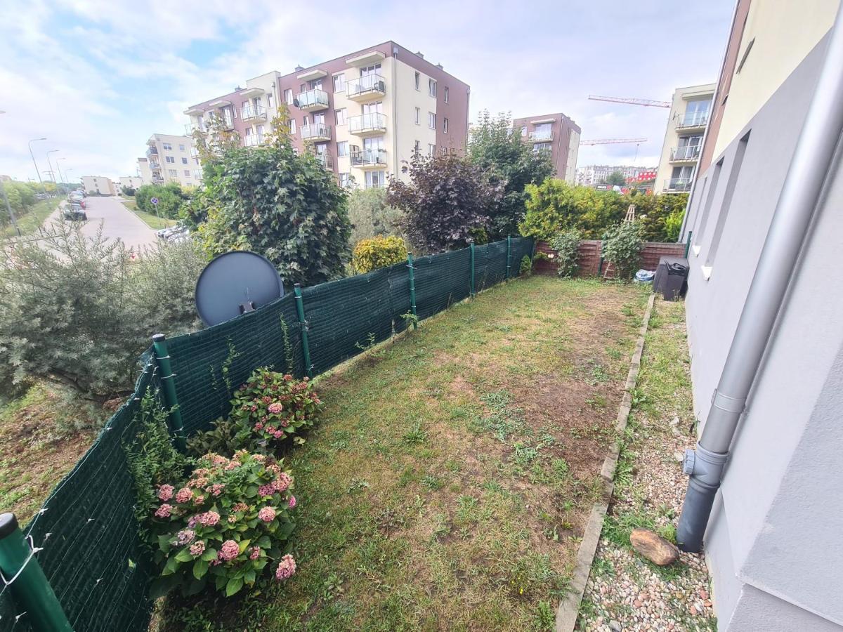 Apartament Rodzinny Z Ogrodkiem 格但斯克 外观 照片