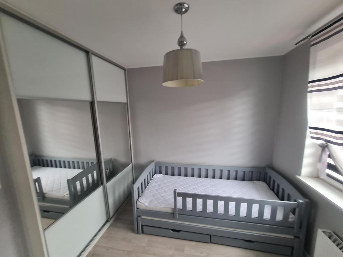 Apartament Rodzinny Z Ogrodkiem 格但斯克 外观 照片