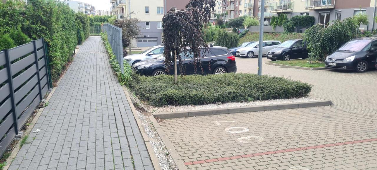 Apartament Rodzinny Z Ogrodkiem 格但斯克 外观 照片