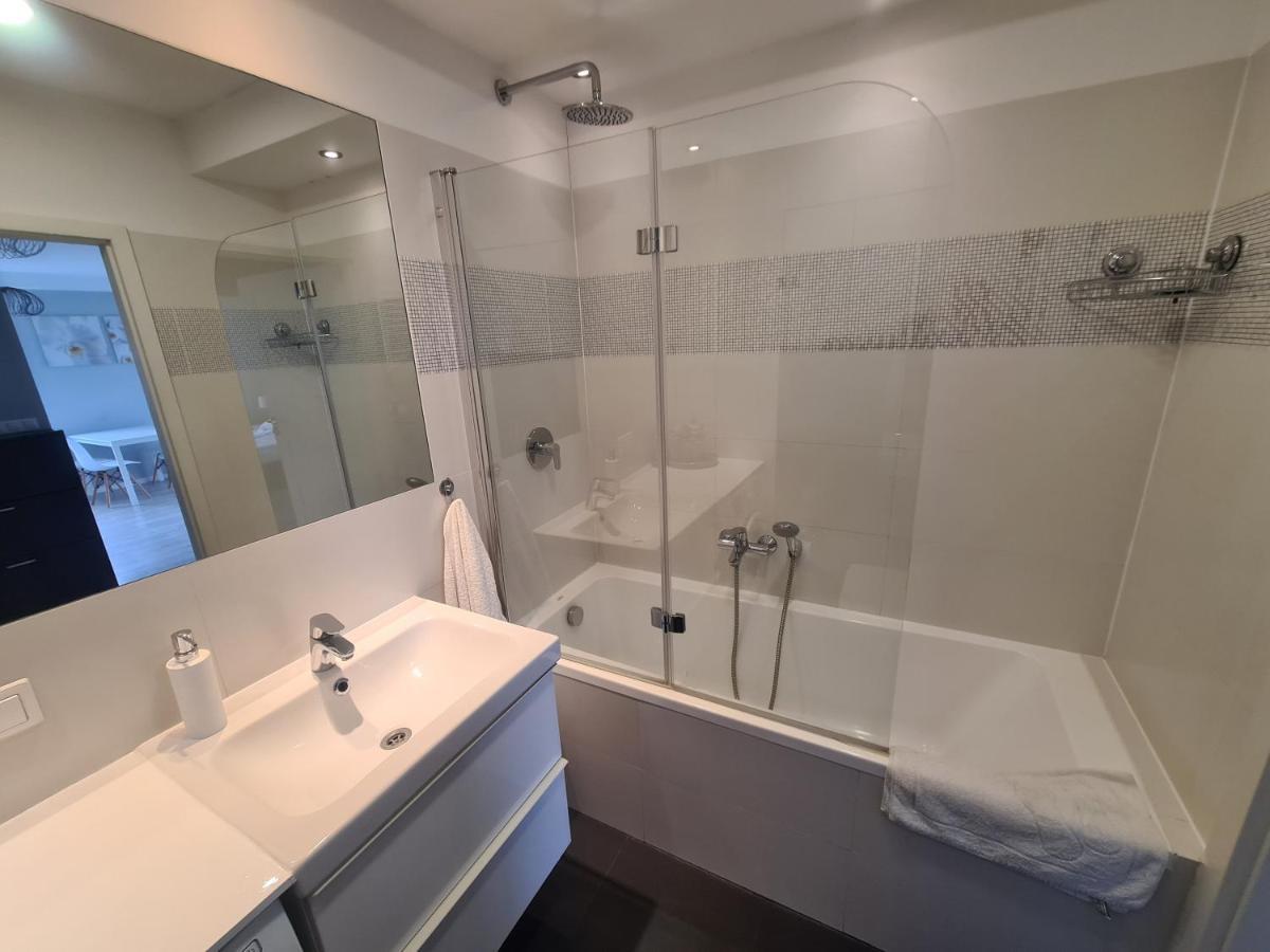 Apartament Rodzinny Z Ogrodkiem 格但斯克 外观 照片